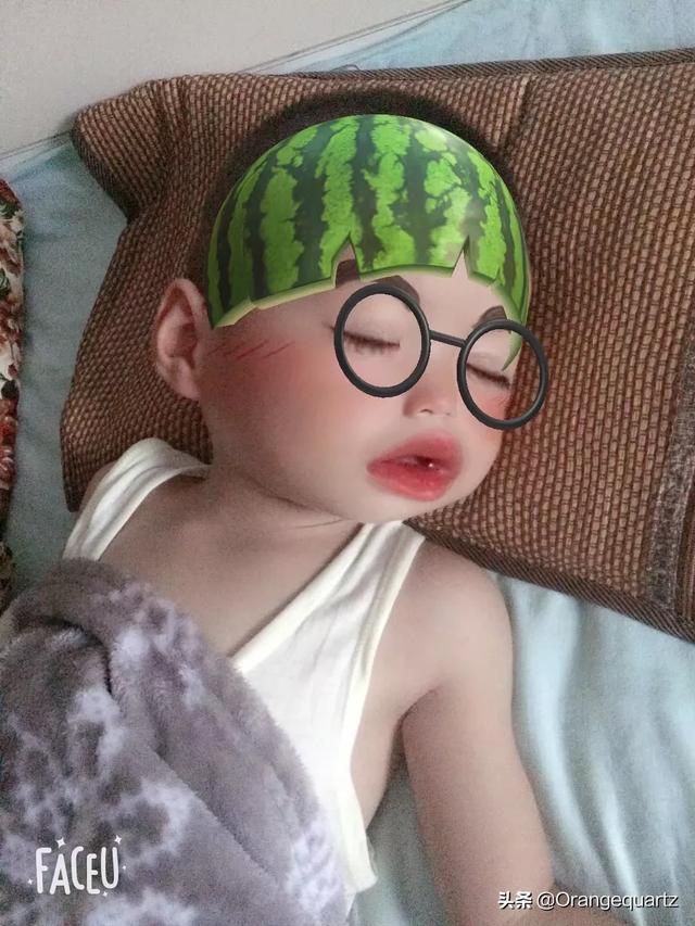 宝妈带儿子进女厕被骂or_妈宝男带美女去酒店